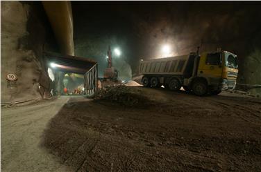 Die Zulaufstrecke Franzensfeste-Waidbruck für den Brenner Basistunnel (im Bild) soll zeitgleich oder noch vor dem Tunnel selbst fertig sein (FOTO: LPA)