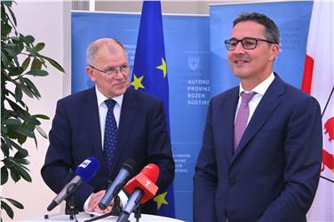 LH Kompatscher und EU-Kommissar Andriukaitis im Juni 2018 in Bozen. Foto: LPA/rc