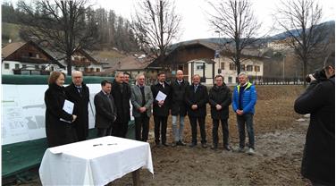 Marina Humitsch, Valentino Pagani, Christian Gartner, Dieter Steger, Martin Ausserdorfer, Helmut Gräber, LR Daniel Alfreider, Giorgio Costabiei, Iaco Frenademetz, Albert Palfrader, Angel Miribung (FOTO: LPA/Angelika Schrott)