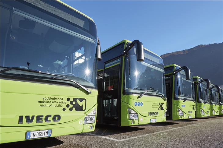 Bei einigen Buslinien in Bozen und in den Gebieten Gröden, Dolomitenpässe und Hochpustertal gibt es Fahrplanänderungen (FOTO: STA/Riller)