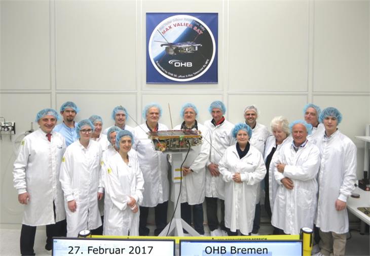 Seit zwei Jahren im All: Der Satellit "Max Valier Sat" der TFO Bozen entstand in Teamarbeit, auch mit renommierten Partnern im Ausland.