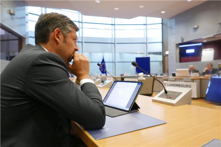 Alfreider bei Treffen zum Brennertransit in Brüssel: "Es braucht abgestimmte Maßnahmen für den gesamten Korridor München-Verona" (FOTO: LPA/Ingo Dejaco)