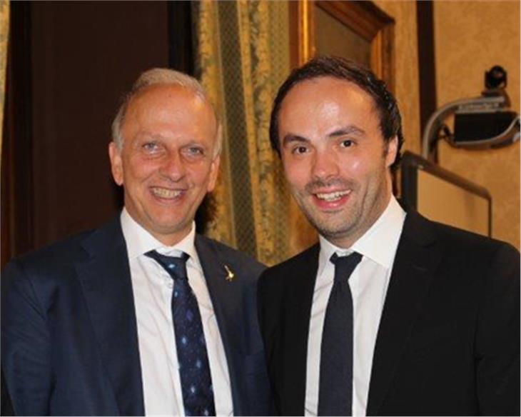 Besiegeln Durchbruch bei Studientiteln: Minister Bussetti (l.) und LR Achammer. Foto: LPA