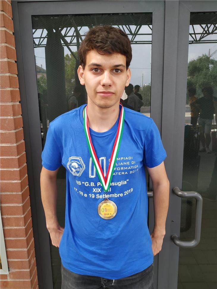 Informatik-Gold für Roland Bernard - Foto: LPA/Bildungsdirektion