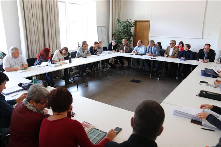 Gewerkschaften und öffentliche Arbeitgeber haben sich heute (7. Oktober) zu einer weiteren Verhandlungsrunde getroffen. Foto: LPA/Silvia Fabbi