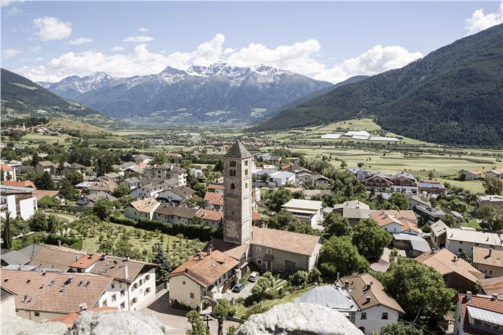 Mals im Oberen Vinschgau (im Bild). Geht es nach LR Schuler, sollen nun gemeinsame Ziele an die Stelle von Spaltung treten. (Foto: IDM/Angelika Schwarz)