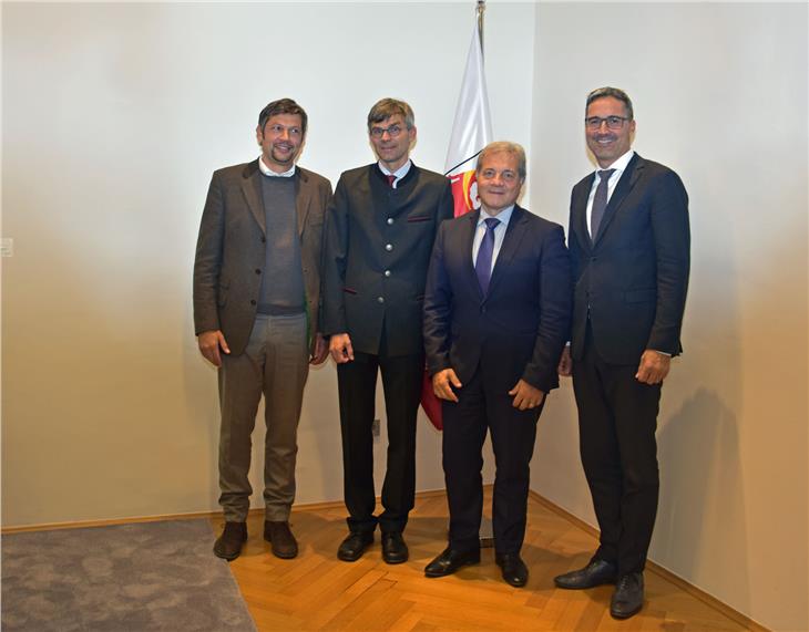 Antrittsbesuch des BBT-Vorstands im Büro des Landeshauptmanns: LR Alfreider, Gradnitzer, Cardola und LH Kompatscher. (Foto: LPA/Angelika Schrott)