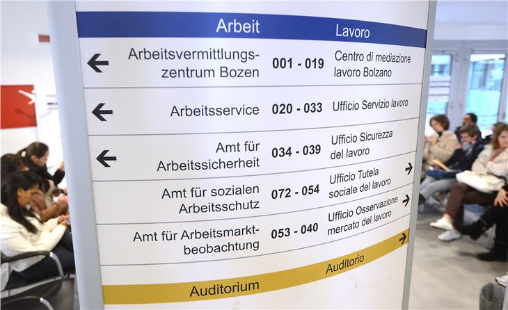 Arbeitsvermittlungszentren verlängern Anfang November Öffnungszeiten. (Foto: LPA)