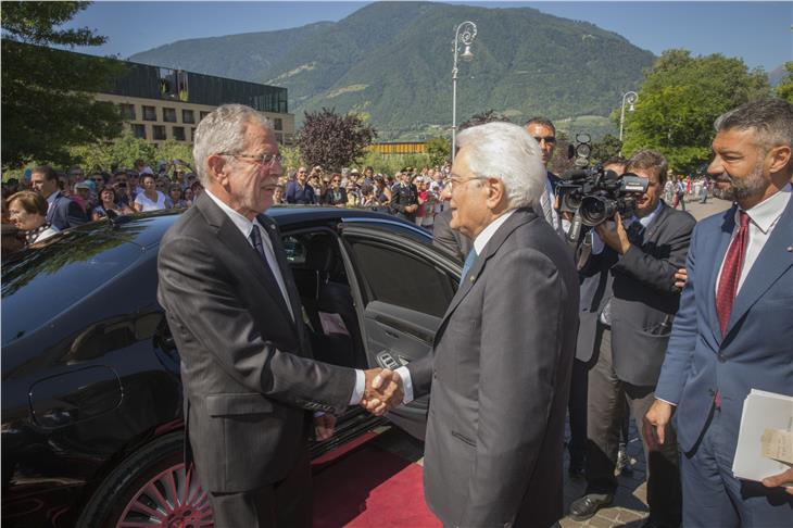 Erneutes Aufeinandertreffen von Sergio Mattarella und Alexander Van der Bellen am 23. November in Südtirol, zweieinhalb Jahre nach ihrem Treffen in Meran. (Foto: LPA/Oskar Verant)