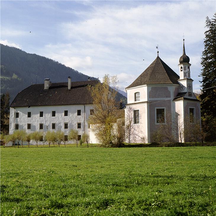 Die Landesregierung hat heute um das Deutschhaus in Sterzing eine Bannzone ausgewiesen. (Foto: LPA/LDA)