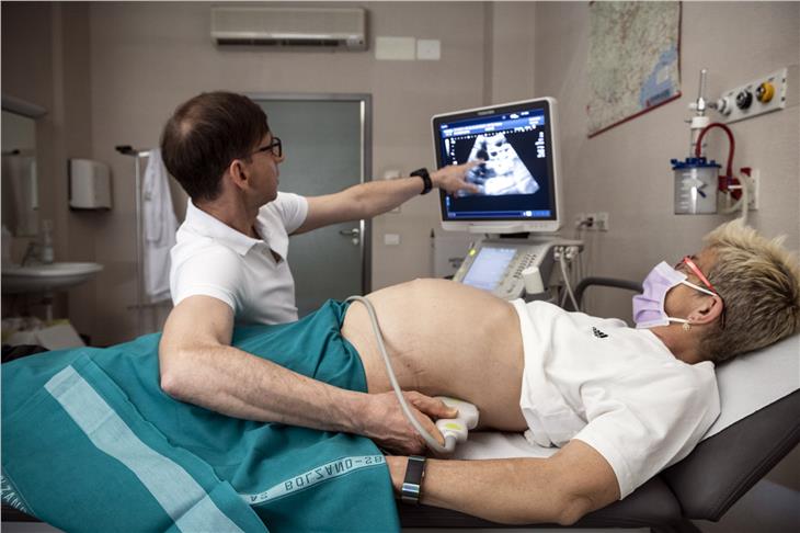 Ultraschallgeräte, Elektrokardiographen, Babywaagen, digitale Röntgengeräte und vieles mehr: 4,5 Millionen Euro gibt es für die neue Ausstattung im Gesundheitswesen. (Foto: LPA/Ivo Corrà)