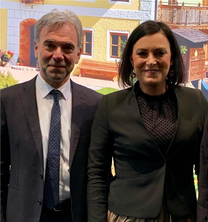 Landesrat Schuler mit der österreichischen Landwirtschaftsministerin Köstinger (Foto: LPA)