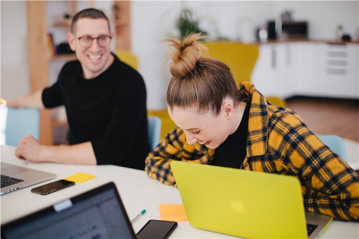 Um Rückerstattung von Studiengebühren kann künftig nur mehr online angesucht werden. (Foto: Unsplash)