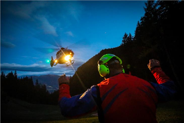 Die Landesregierung hat heute die bisher probeweise durchgeführten Tagesrand-Rettungsflüge institutionalisiert. (Foto: Heli)