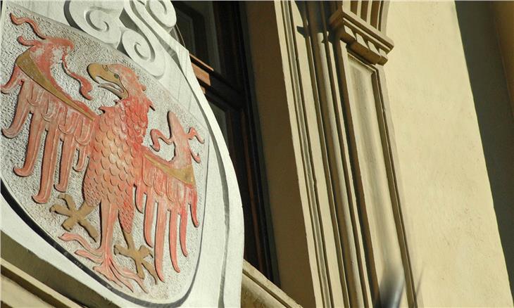 Land Südtirol: Wechsel im Amt des Landeshauptmann-Stellvertreters, das zum zweiten Mal in Südtirols Geschichte eine Frau bekleidet. (Foto: LPA)