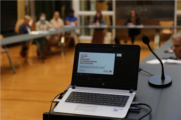 Bildungslockdown vermeiden: Die deutschsprachige Bildungslandschaft startet in das neue Schuljahr 2020/21 unter Corona-Bedingungen. (Foto: LPA/Peter Natter)