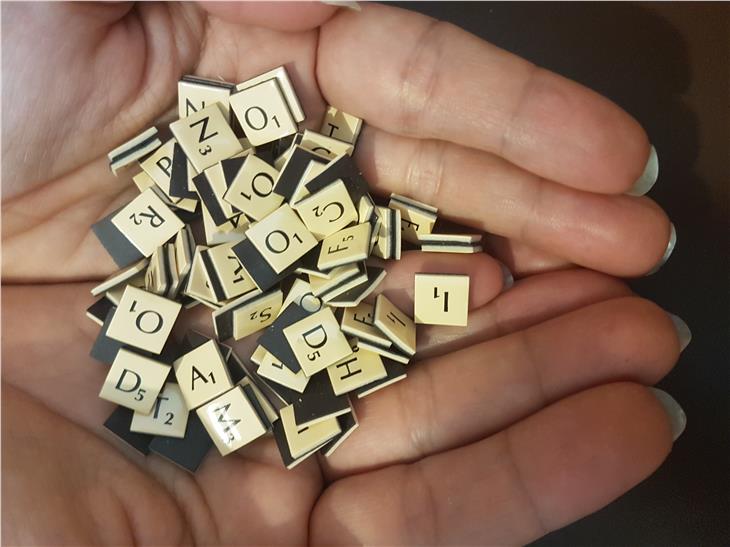 Ausweg aus dem Buchstabensalat? Mit einem Kurs haben auch Erwachsene den Ausweg aus dem "funkionalen Analphabetismus" in der Hand. (Foto: Landesamt für Weiterbildung/Sonja Logiudice)