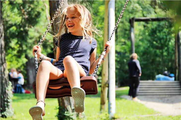 Ab heute, 25. September kann in den Sozialsprengeln um das Covid-19-Kindergeld angesucht werden. (Foto: LPA/Greta Stuefer)