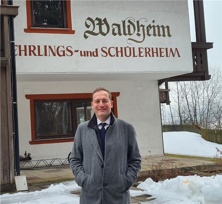 "Den Betroffenen bestmöglich helfen" möchte Landesrat Bessone mit dem Umbau des ehemaligen Schülerheims "Waldheim" in Bruneck in ein Haus für Menschen mit autistischen Störungen. (Foto: LPA/Anna Pitarelli)
