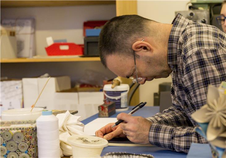 Sozialgenossenschaften bieten Arbeitsmöglichkeiten für Menschen mit Behinderungen, die in den unterschiedlichsten Bereichen aktiv sind. (Foto: LPA/Oskar Verant)