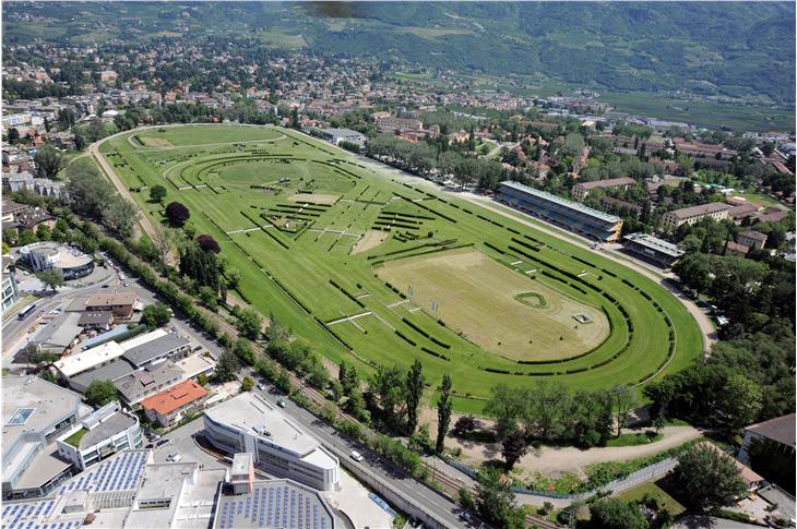 Unter anderem in Meran (im Bild), ebenso wie in Nals, Glurns, Bondone und Terragnolo, finden im Herbst Gemeindewahlen statt. (Foto: LPA/Agentur für Bevölkerungsschutz)