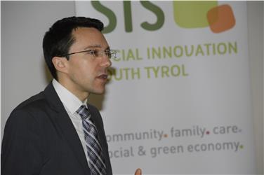 LR Christian Tommasini bei der Abschlussveranstaltung zu Social Innovacoop (FOTO: LPA)