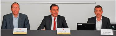 Amtsdirektor Verdi, LR Theiner, Amtsdirektor Pichler stellen Luftwerte vor, LPA/Daniel Rabanser