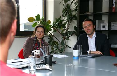 Einem der Top-Ausbildungsbetriebe, dem Unternehmen Moriggl in Glurns, hat Landesrat Achammer einen Besuch abgestattet - Foto: LPA/Ingo Dejaco