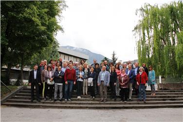 50 Schulleiterinnen und Schulleiter aus Braunau in Oberösterreich informieren sich derzeit über das Südtiroler Bildungssystem. Foto: Schulamt/V. Hilber