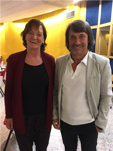 Landesrätin Martha Stocker mit dem Vorsitzenden der Gewerkschaft der Primare ANPO, Hubert Messner - Foto: LPA/Astrid Pichler
