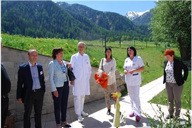 Die mögliche Zusammenarbeit bei der medizinischen Grundversorgung zwischen dem Obervinschgau und dem Kanton Graubünden hat LRin Stocker heute in Münster erörtert - Foto: LPA