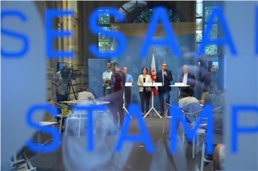 Die heutige Vorstellung des Qualitätspakts für Allgemeinmedizin im Pressesaal im Landhaus 1 in BOzen - Foto: LPA/Barbara Franzelin