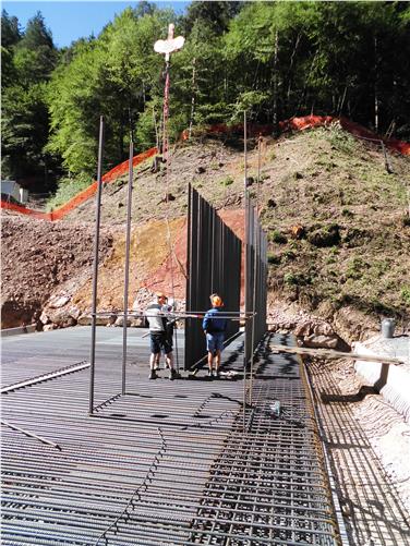 Um Montan vor Überschwemmungen und Vermurungen zu schützen, arbeitet das Amt für Wildbach- und Lawinenverbauung Süd im und am Montanerbach. Foto: LPA/Amt für Wildbach- und Lawinenverabuung Süd