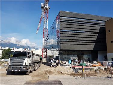 Der Zentralbereich, wo viele der Labors untergebracht sein werden, in einem aktuellen Bild der Baustelle. Foto: LPA/BLS