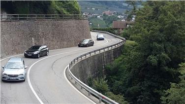 Straße auf den Jaufenpass: Mauern werden im Dringlichkeitsweg saniert (FOTO: Christian Gufler)