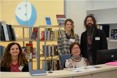 Das Personal der Landesbibliothek Claudia Augusta im neuen Sitz. Foto LPA/Diquirico