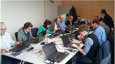 Neu Form der Arbeitsvermittlung: der European Online Job Day, im Bild die Arbeitsvermittler bei einem Onlin Job Day 2016 - Foto: