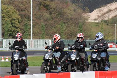 Im Safety Park wird ein Parcours für die Motorradprüfungen eingerichtet