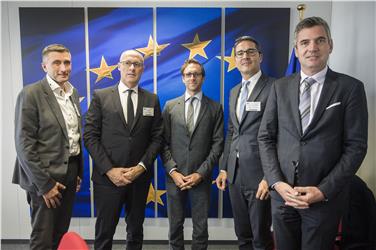Die Delegation aus Südtirol und dem Trentino mit Andrew Bianco aus dem Kabinett von Kommissar Karmenu Vella -  Foto: LPA/Wiktor Dabkowski