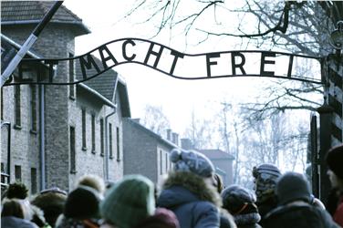 Noch bis 31. Oktober können sich interessierte junge Menschen im Alter zwischen 17 und 25 Jahren für die Teilnahme am Projekt Promemoria_Auschwitz anmelden.