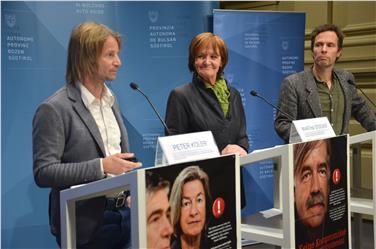 Stellten die neue Kampagne gemeinsam vor: Peter Koler, Direktor des Forum Prävention, Landesrätin Martha Stocker und Regisseur Andreas Pichler - Foto: LPA/Barbara Franzelin