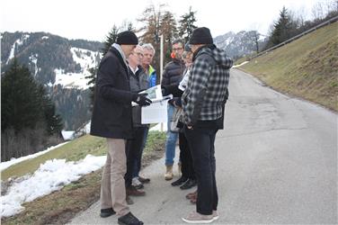 Der Landesbeirat bei der Arbeit in Wengen (v.l.): Sergio Pascolo, Stefan Nagler, Angel Miribung, Giuseppe Comploi, Sonja Gasparin, Armando Ruinelli und Adriano Oggiano.