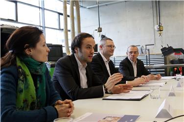 Vorstellung des Pilotprojekts "Matura über die Lehre" mit v.l. Amtsdirektorin Baumgartner, LR Achammer, Direktor Prieth und LVH-Direktor Pardeller - Foto: LPA/Peter Natter