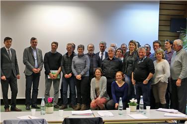 LR Schuler, die Delegation des französischen Landwirtschaftskammer und MEP Dorfmann bei Treffen zu gemeinsamen Aufgaben in der Landwirtschaft und betreffend den Wolf (FOTO: LPA)