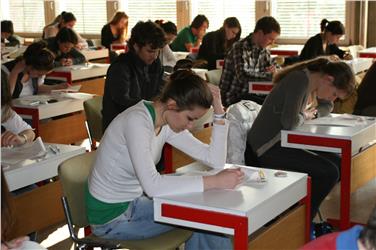 Im kommenden Schuljahr gibt es Änderungen bei der Oberschul-Abschlussprüfung - Foto: LPA