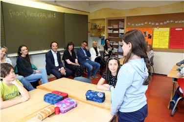 Innovativer Zweitsprachunterricht an der Grundschule "Bachlechner" in Bruneck - Foto: LPA/Ingo Dejaco