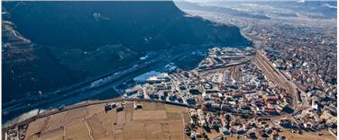 Das Areal im aktuellen Zustand: kostbares Land im Herzen der Stadt wird von Gleisen besetzt. Foto: LPA/Areal Bozen