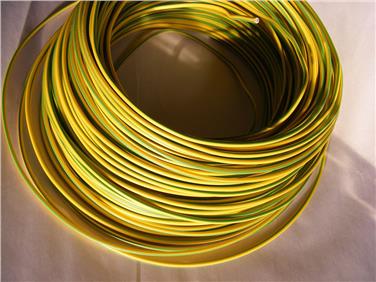 Al termovalorizzatore Bolzano potranno essere conferiti rifiuti speciali non pericolosi prodotti esclusivamente in Alto Adige. Qui cavi in PVC. (Foto www.pixabay.com)