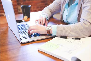 Procede spedita la digitalizzazione della pubblica amministrazione. Foto: Pixabay