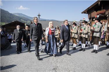La cerimonia di avvio del Forum di Alpbach Land Tirol/Sedlak